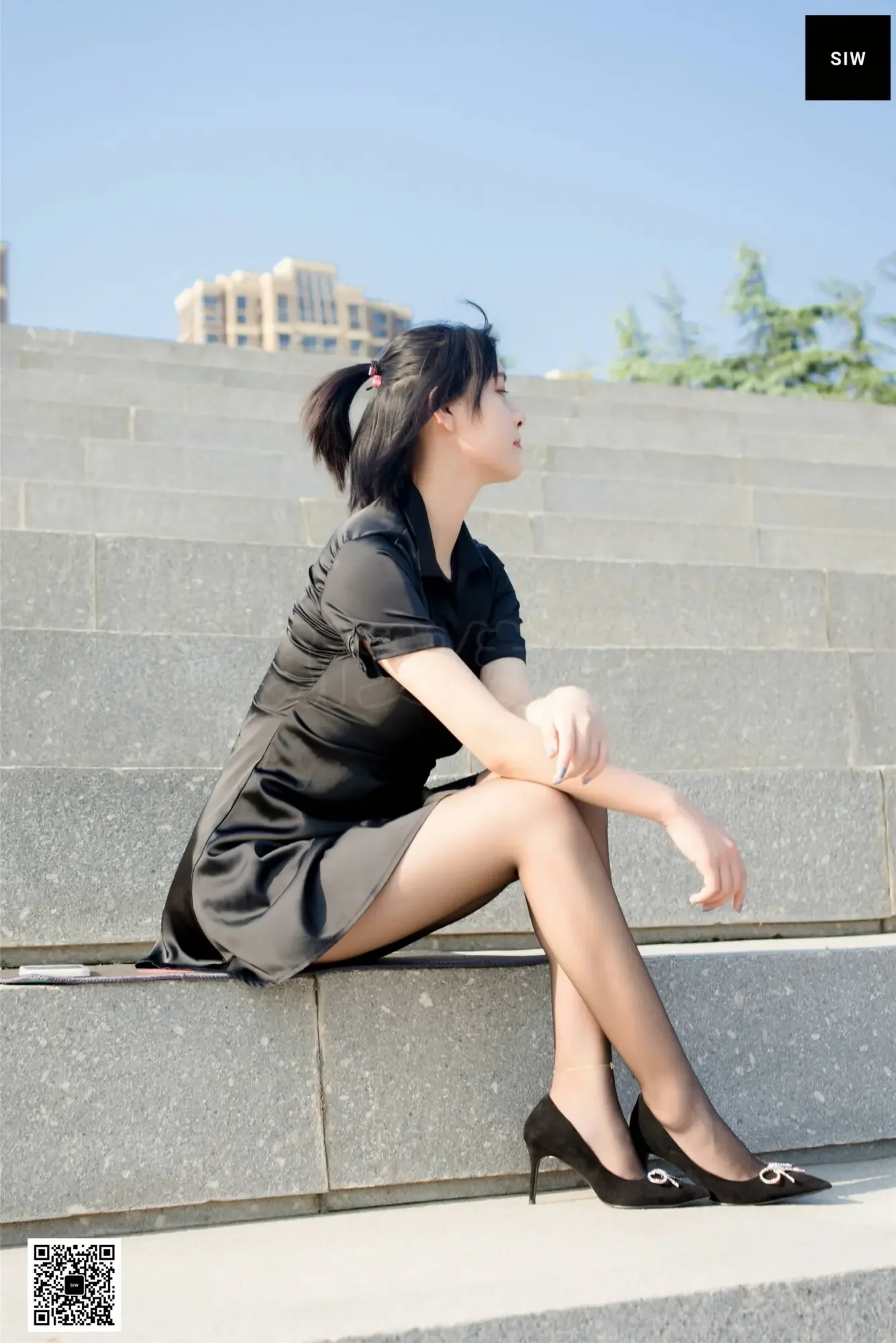 SIW斯文传媒 NO.091 思琪 真丝修身超短低腰裙 [62P 76.04MB] - 在线看可下载原图