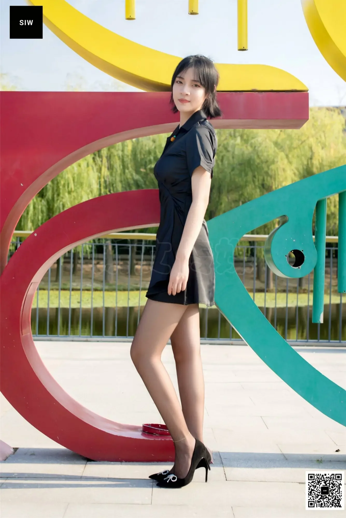 SIW斯文传媒 NO.091 思琪 真丝修身超短低腰裙 [62P 76.04MB] - 在线看可下载原图